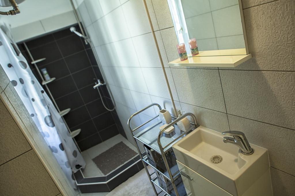West Wall Apartment Σπλιτ Εξωτερικό φωτογραφία